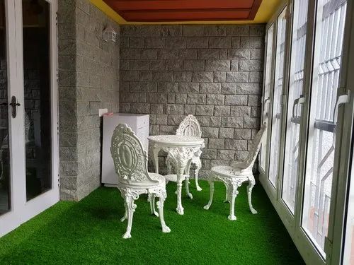 Black Cast Iron Round Table Set, Foldable Chair Black Cast Iron Round Table Set, Foldable Chair