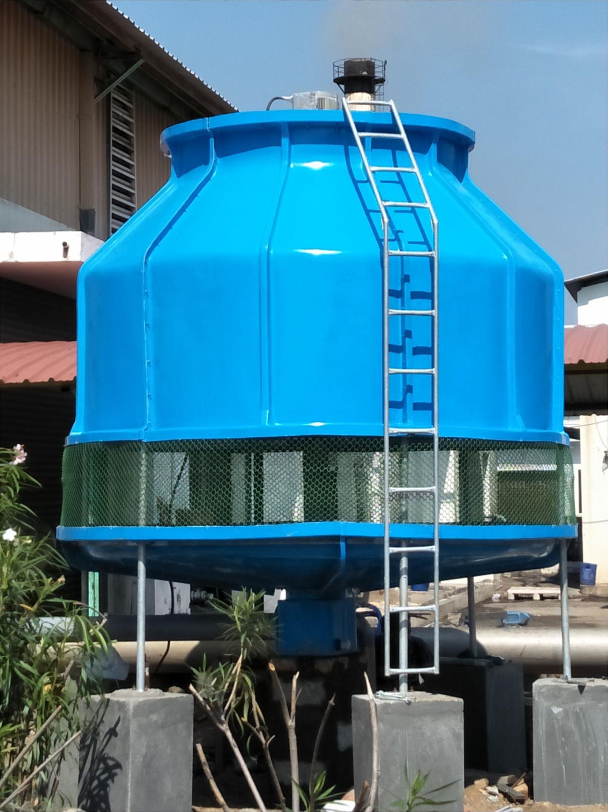 FRP Round Cooling Towers FRP Round Cooling Towers